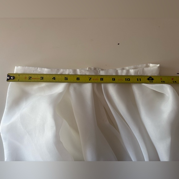 Alyssa Kristin Overskirt - Picture 5 of 6